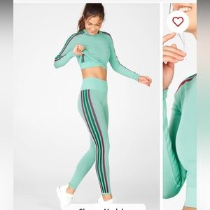 Fabletics three piece set, Aisley Seamless Long-Sleeve Crop Top, Bra, & Leggings